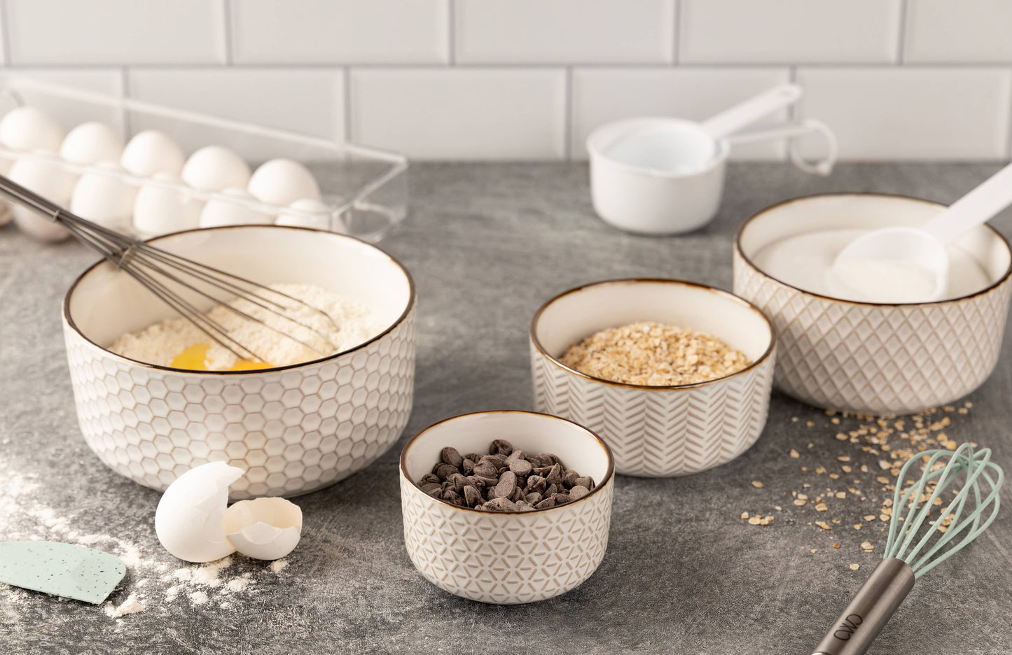 Kook Ceramic Nesting Bowls with Lids, Set of 4, Narbonne Col